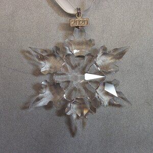 Swarovski Crystal 2020 Annual Edition Snowflake/Star Christmas Ornament 5511041